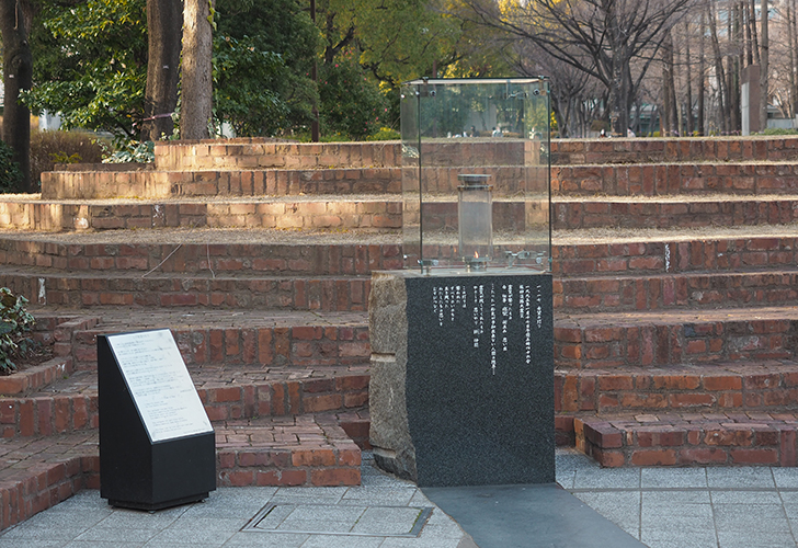 慰霊と復興のモニュメント（東遊園地内）